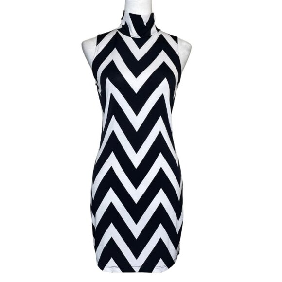 a'gaci Women's Chevron Geometric Mock Neck Mini Dress Black & White Size Small - Picture 1 of 7